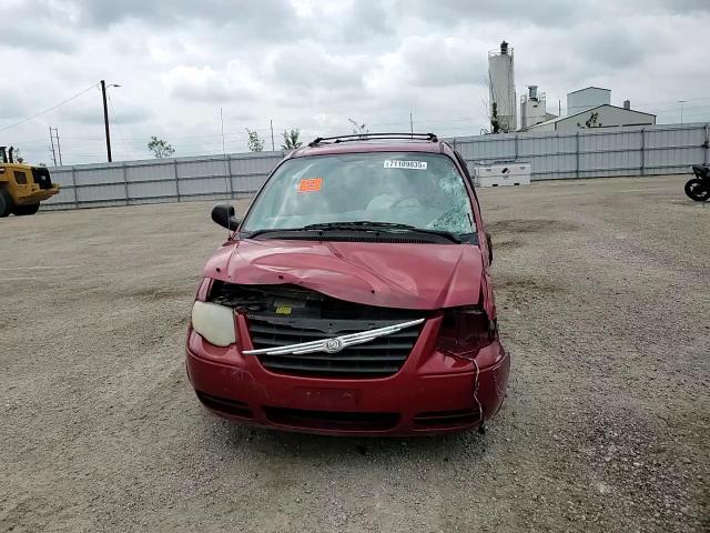 2005 Chrysler Town & Country Lx VIN: 2C4GP44R15R187269 Lot: 71109035