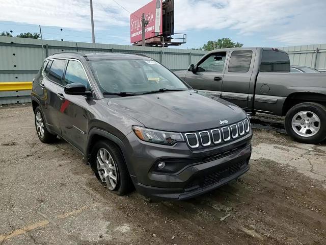 2022 Jeep Compass Latitude Lux VIN: 3C4NJDFB2NT112330 Lot: 80249355