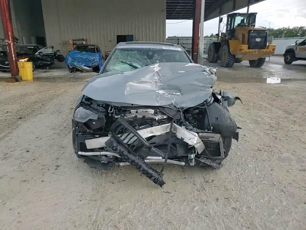 Фото: 3MW53CM08N8C41047