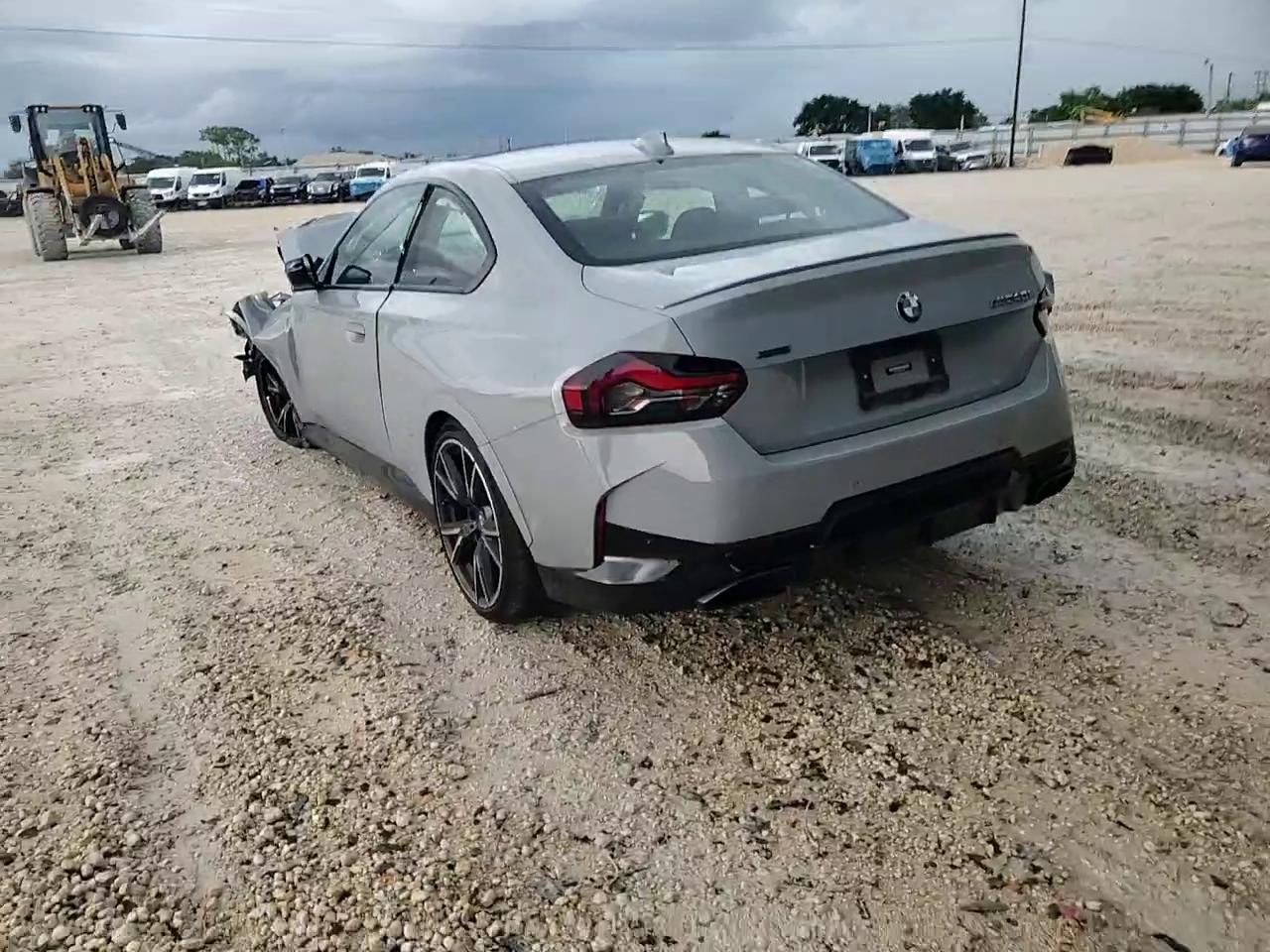 Фото: 3MW53CM08N8C41047