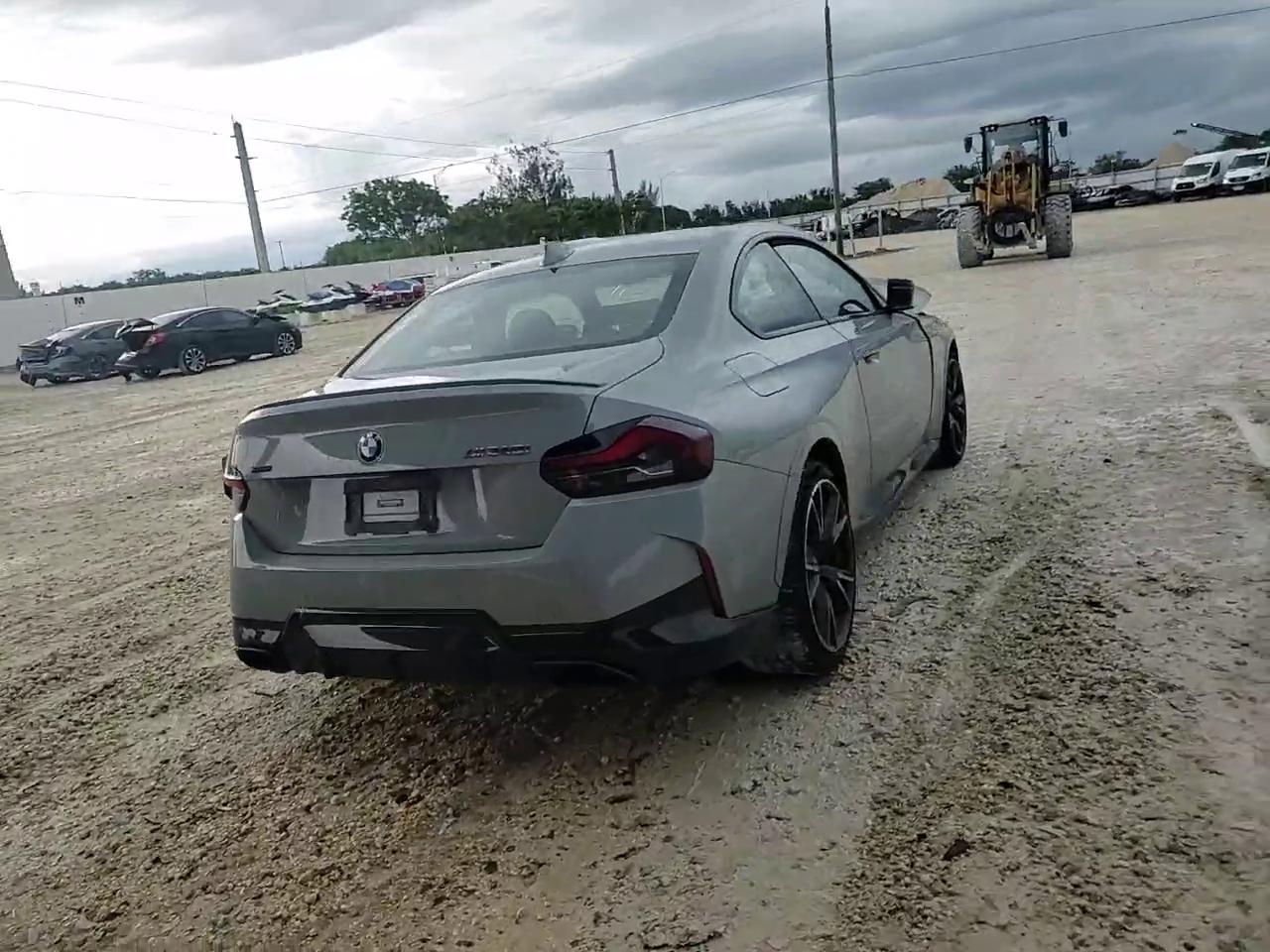 Фото: 3MW53CM08N8C41047