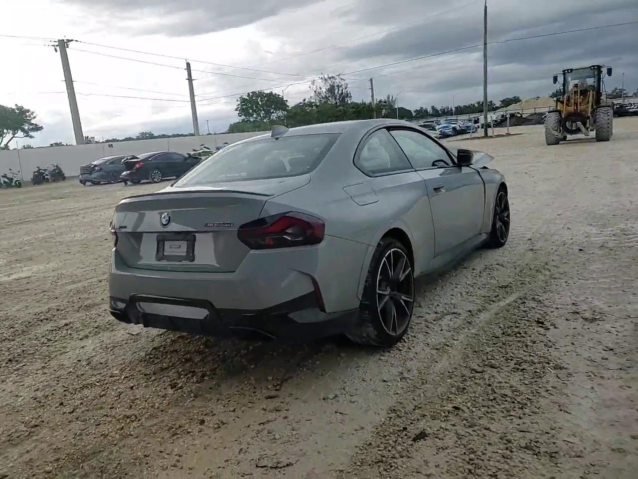 Фото: 3MW53CM08N8C41047