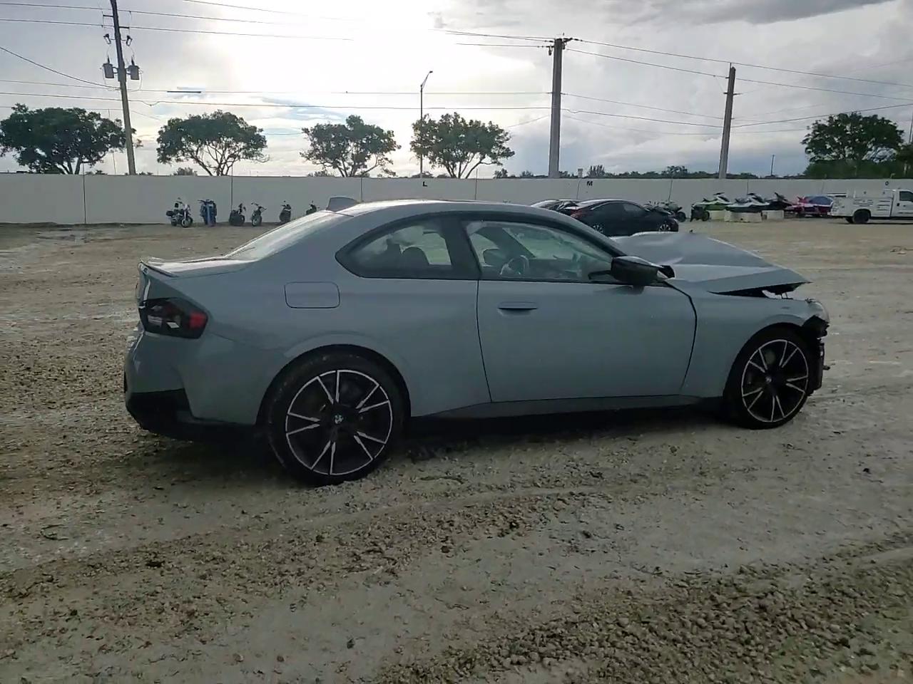 Фото: 3MW53CM08N8C41047