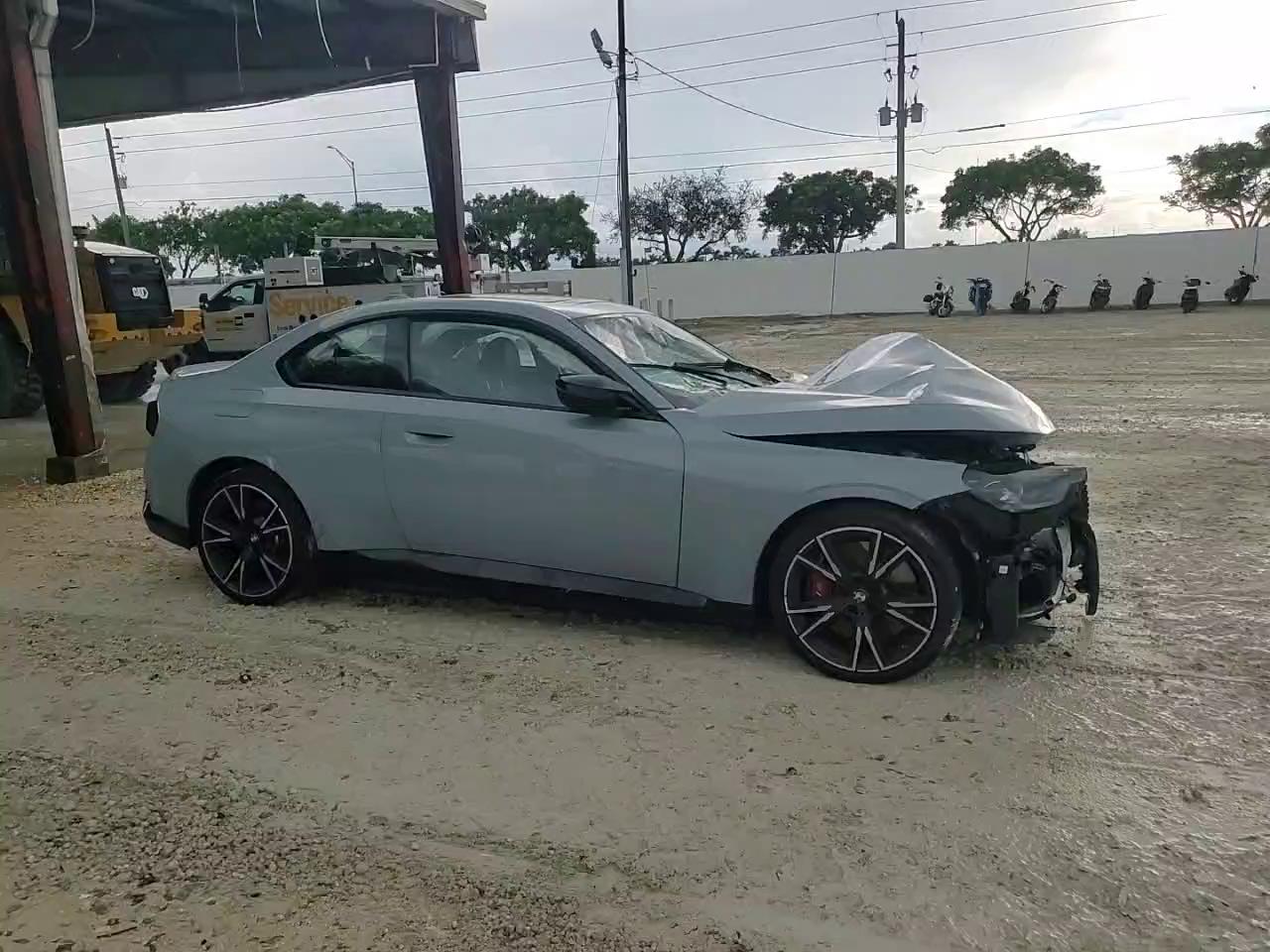 Фото: 3MW53CM08N8C41047