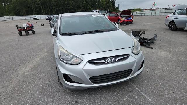 2013 Hyundai Accent Gls VIN: KMHCT4AE1DU584697 Lot: 80802905