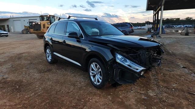 2017 Audi Q7 Premium Plus VIN: WA1LABF72HD020551 Lot: 84048255