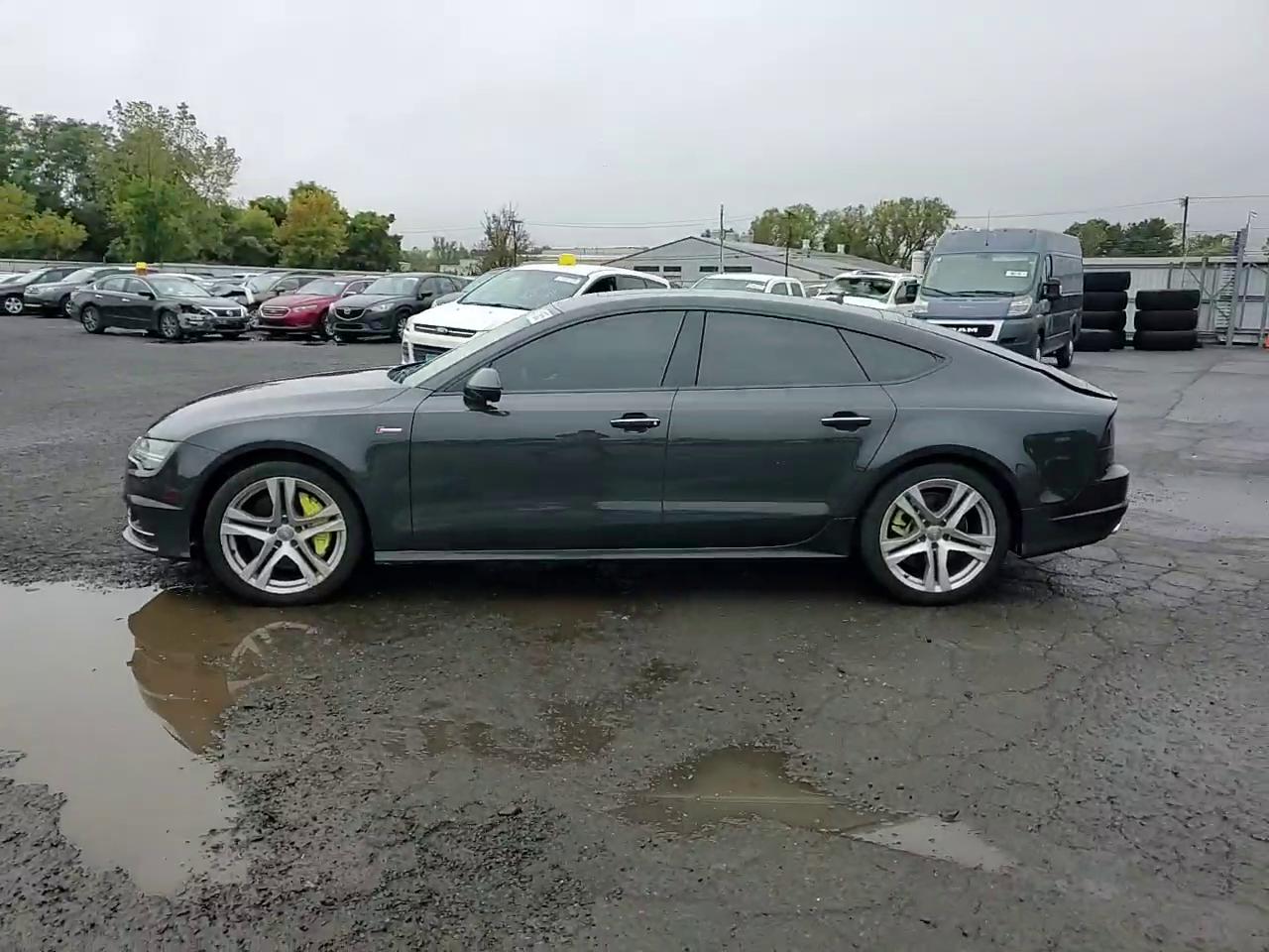 Фото: WAUW2BFC5HN078576