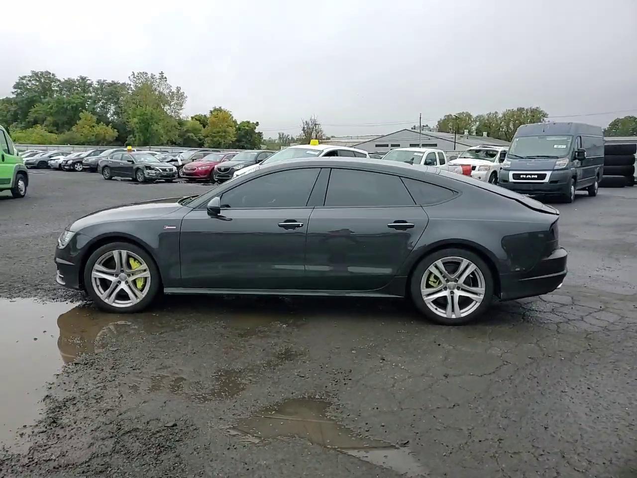 Фото: WAUW2BFC5HN078576