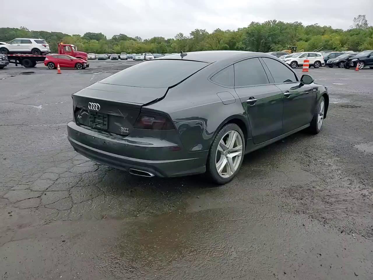 Фото: WAUW2BFC5HN078576