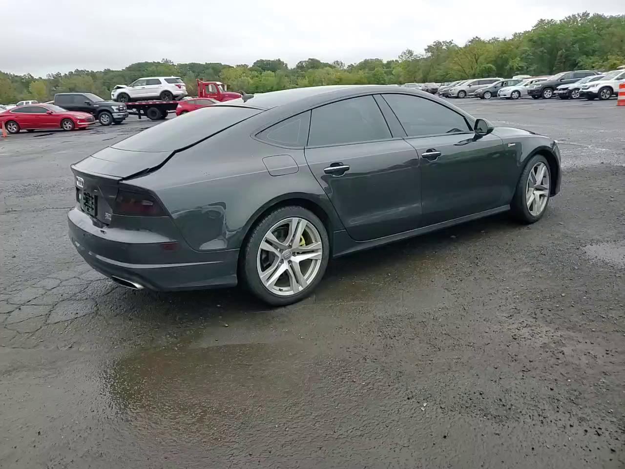 Фото: WAUW2BFC5HN078576