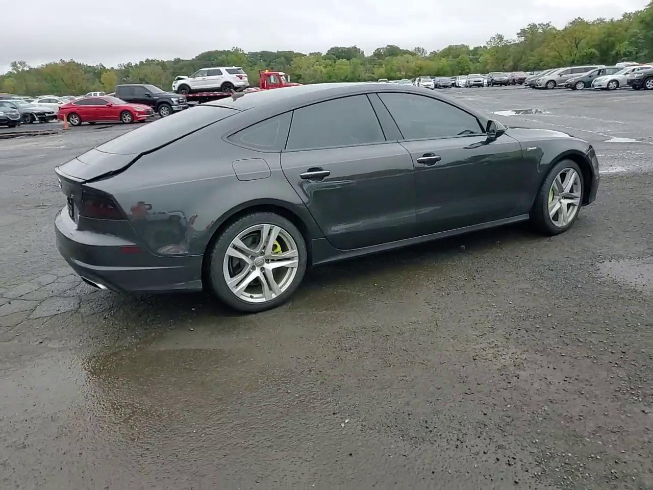 Фото: WAUW2BFC5HN078576