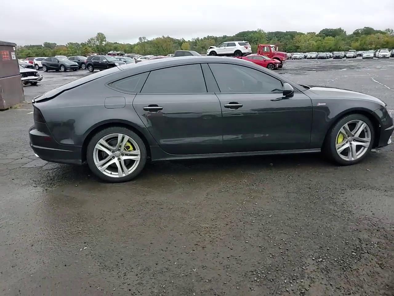 Фото: WAUW2BFC5HN078576