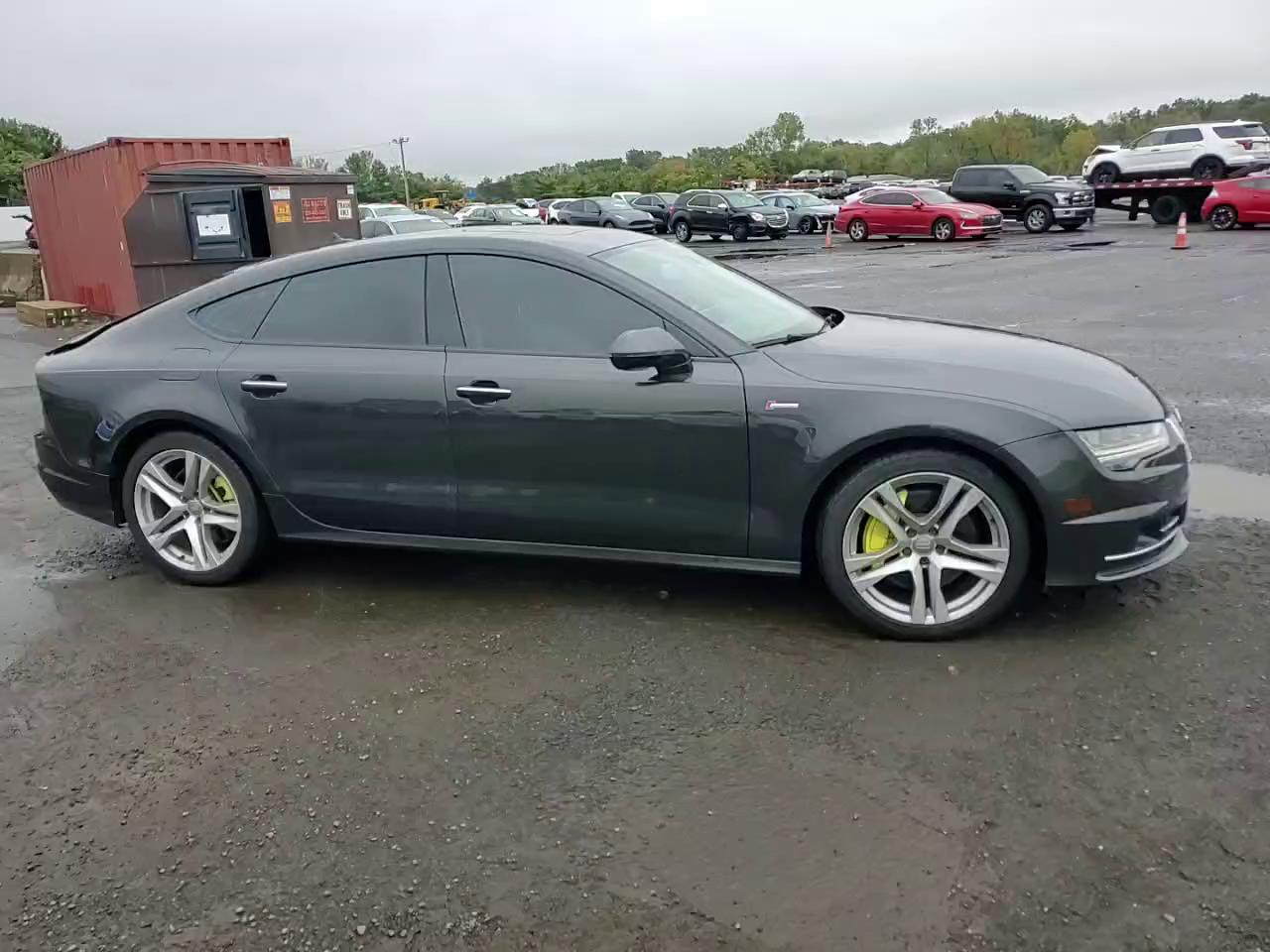 Фото: WAUW2BFC5HN078576