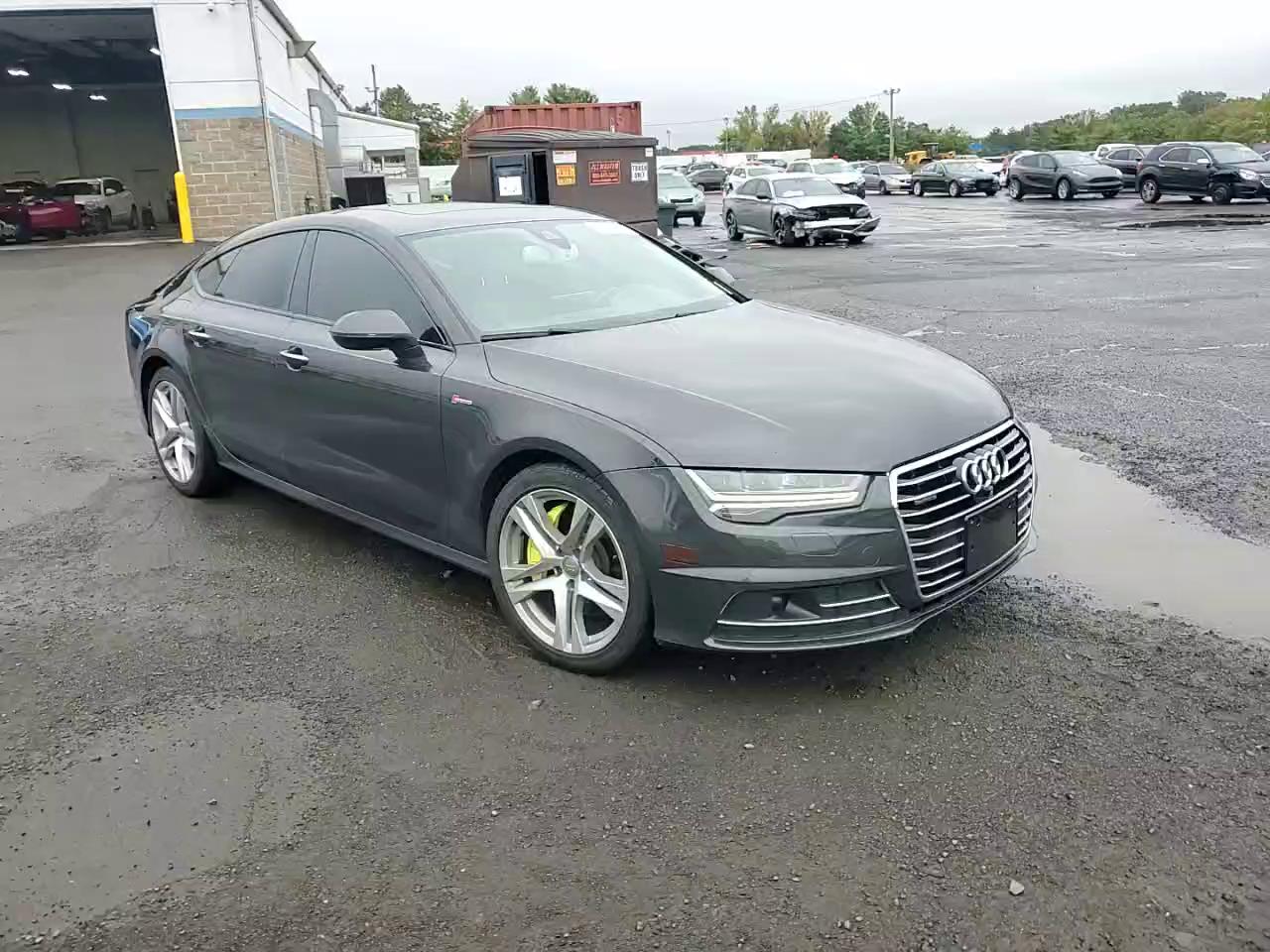 Фото: WAUW2BFC5HN078576