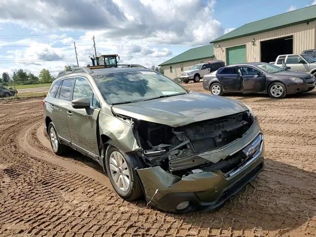 2018 Subaru Outback 2.5I Premium VIN: 4S4BSAHC9J3365361 Lot: 70945655