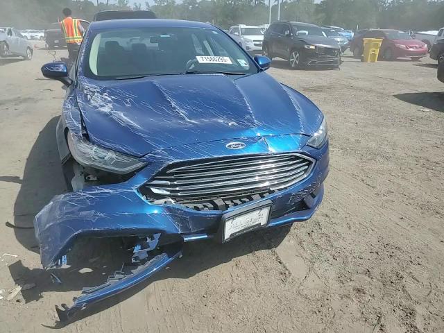 2017 Ford Fusion S VIN: 3FA6P0G78HR157138 Lot: 71586295
