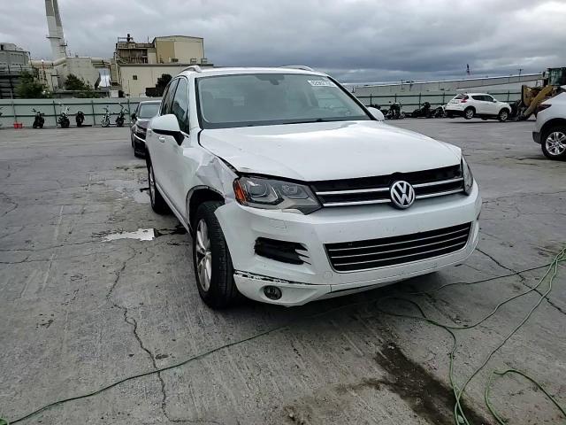 2014 Volkswagen Touareg V6 VIN: WVGEF9BP5ED009422 Lot: 82062755