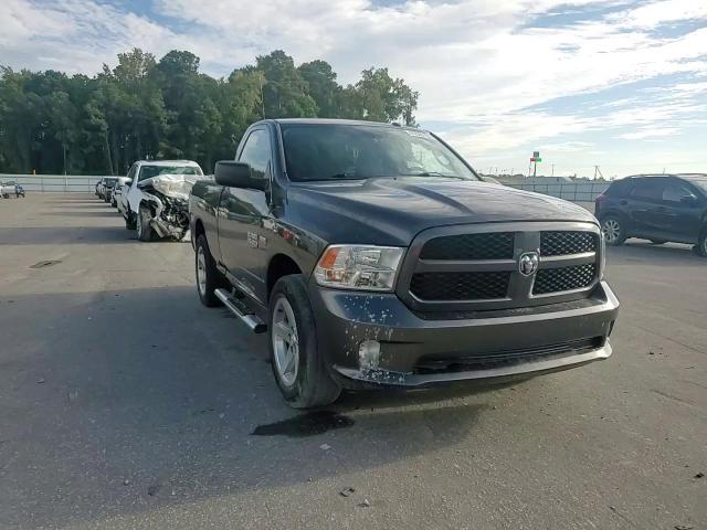 2017 Ram 1500 St VIN: 3C6JR6AT0HG664884 Lot: 81846135