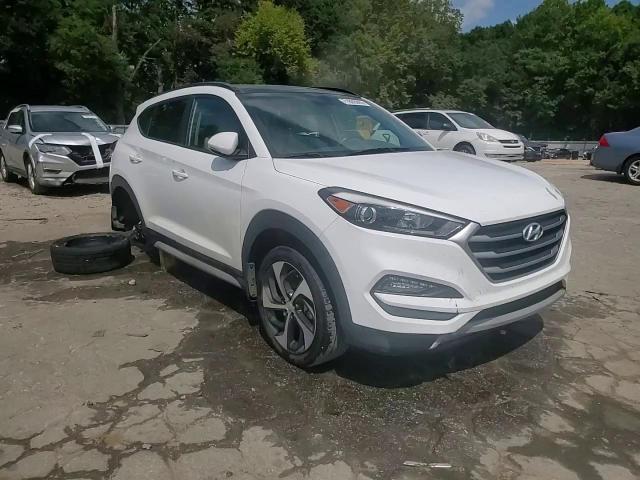 2018 Hyundai Tucson Value VIN: KM8J33A22JU654467 Lot: 71805995
