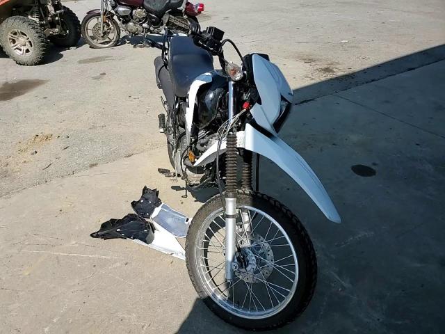 2024 Honda Xr150L E VIN: 3H1KD1319RD102944 Lot: 80142375