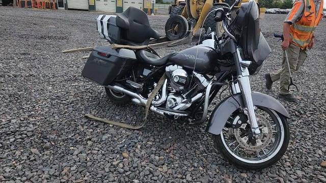 2014 Harley-Davidson Flhx Street Glide VIN: 1HD1KBM16EB712682 Lot: 81657525