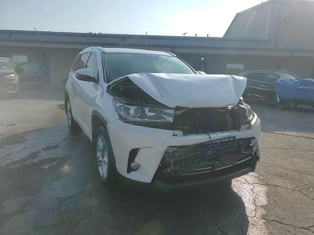 2018 Toyota Highlander Limited VIN: 5TDYZRFH1JS241820 Lot: 81296305