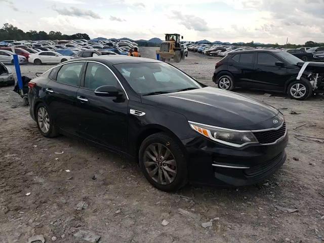2017 Kia Optima Lx VIN: 5XXGT4L35HG122379 Lot: 71640655