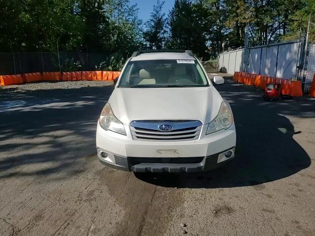 2011 Subaru Outback 2.5I Premium VIN: 4S4BRBCC7B3323216 Lot: 81079545