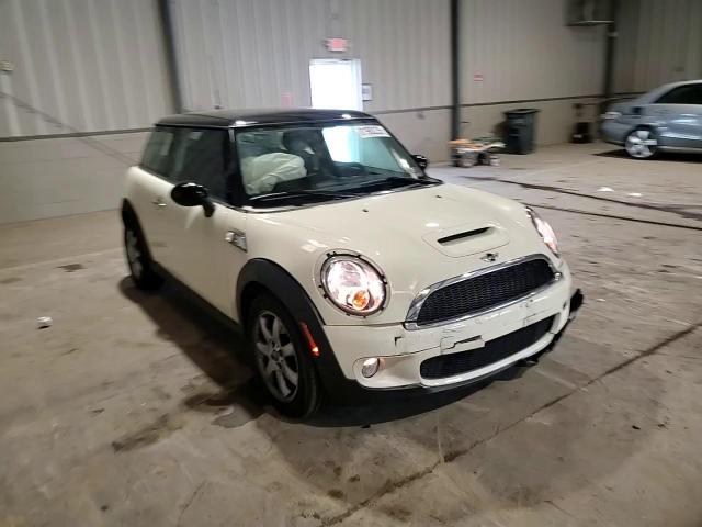 2009 Mini Cooper S VIN: WMWMF73509TW83147 Lot: 81900235
