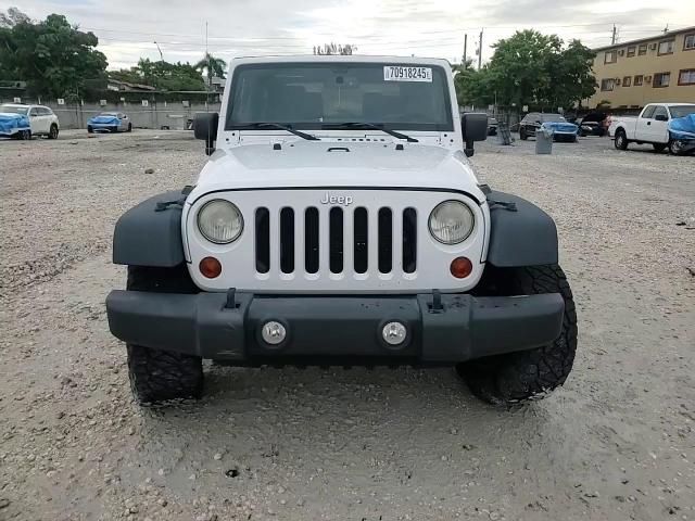 2013 Jeep Wrangler Sport VIN: 1C4AJWAG0DL687131 Lot: 70918245