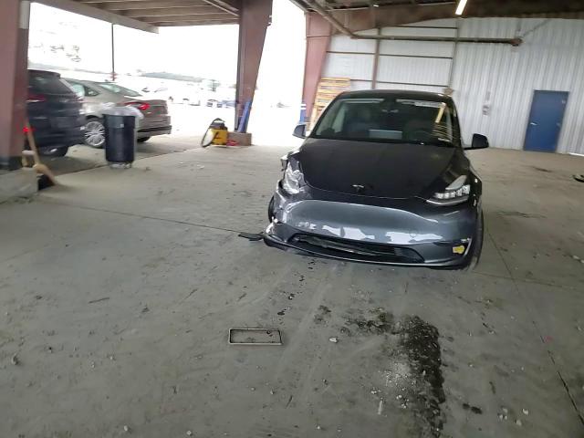 2022 Tesla Model Y VIN: 7SAYGDEE4NF358207 Lot: 71614495