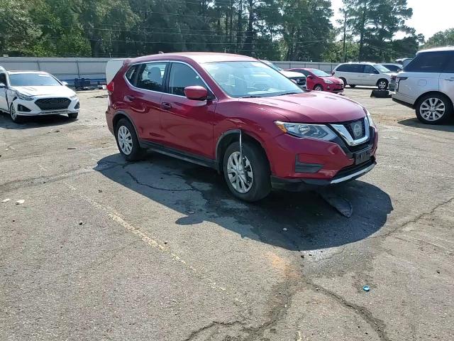 2017 Nissan Rogue S VIN: JN8AT2MT0HW405297 Lot: 81042525