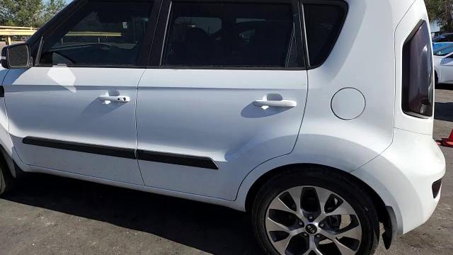2013 Kia Soul + VIN: KNDJT2A61D7541968 Lot: 71111455