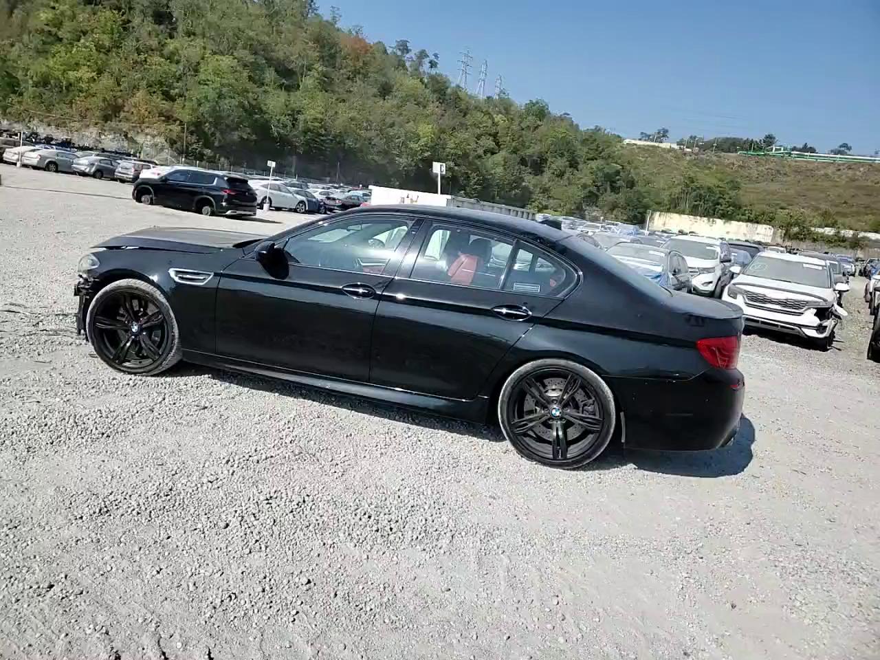 Фото: WBSFV9C55FD594702