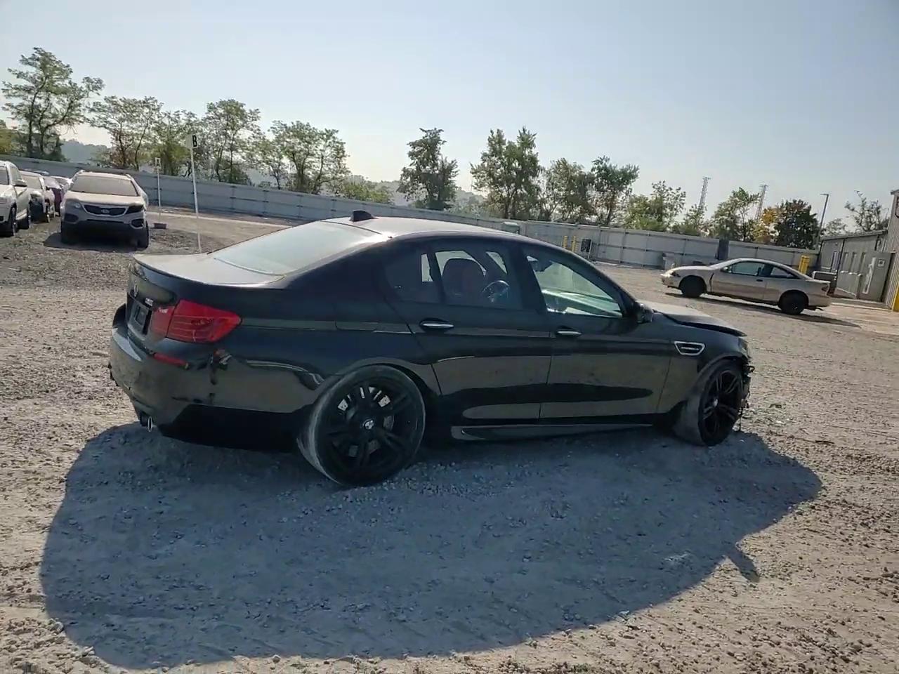 Фото: WBSFV9C55FD594702