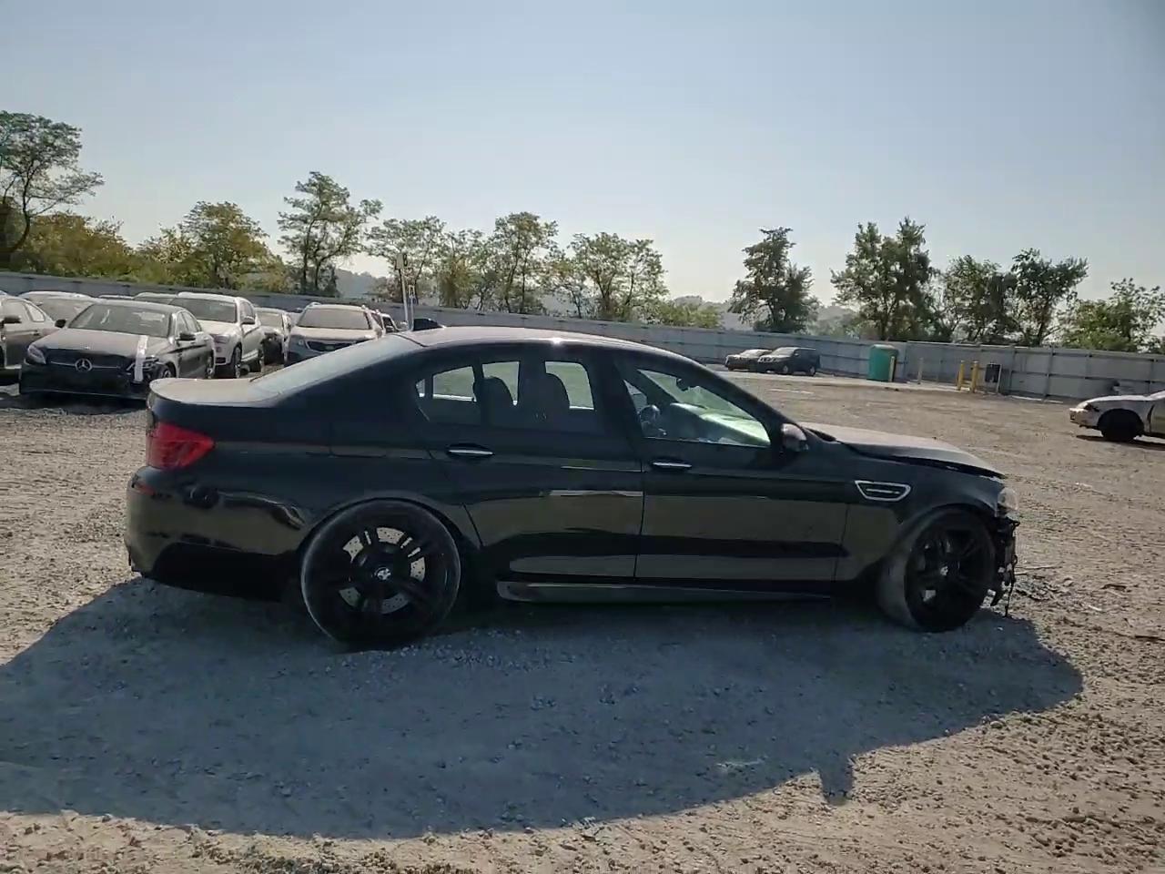 Фото: WBSFV9C55FD594702