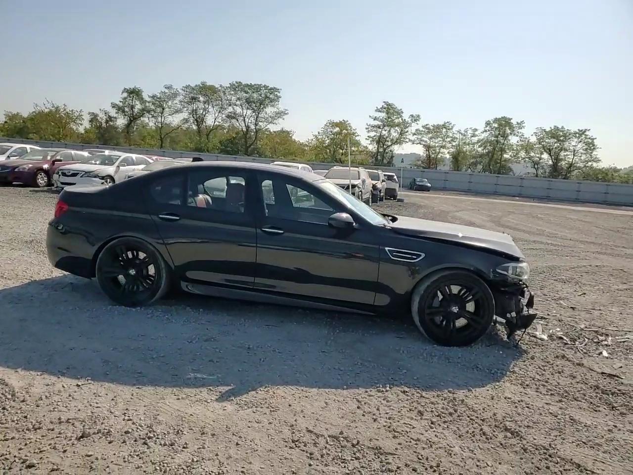 Фото: WBSFV9C55FD594702