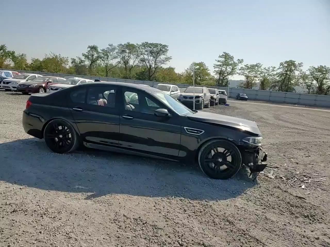 Фото: WBSFV9C55FD594702