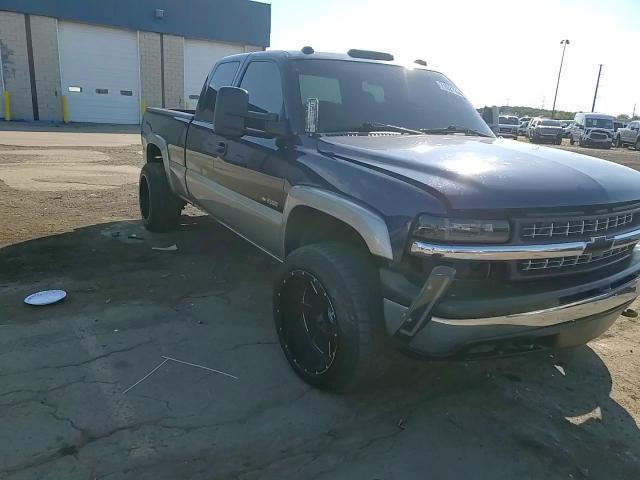 2002 Chevrolet Silverado K2500 VIN: 1GCGK29U72Z294568 Lot: 71021255