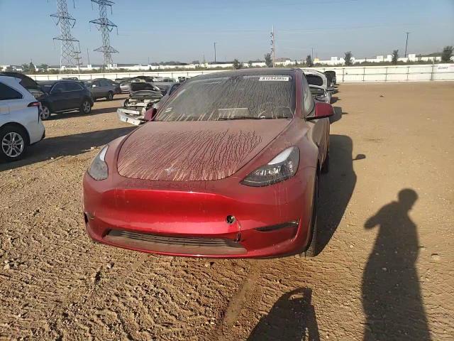 2024 Tesla Model Y VIN: 7SAYGDEE5RA255655 Lot: 81294385