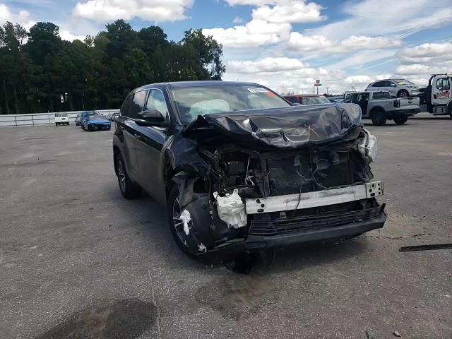 2018 Toyota Highlander Le VIN: 5TDBZRFH4JS498296 Lot: 71267405