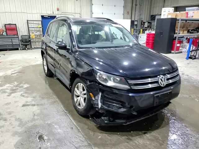 2017 Volkswagen Tiguan S VIN: WVGBV7AX8HK004274 Lot: 80499905