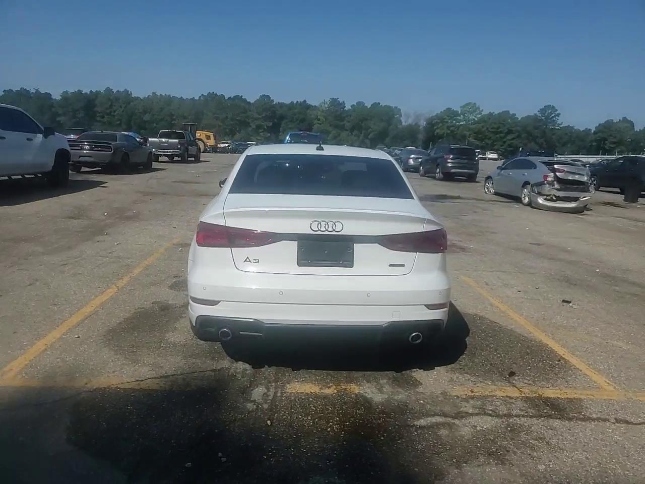 Фото: WAUJEGFF9LA104511