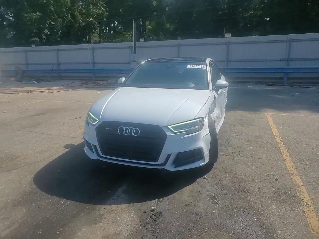 Фото: WAUJEGFF9LA104511