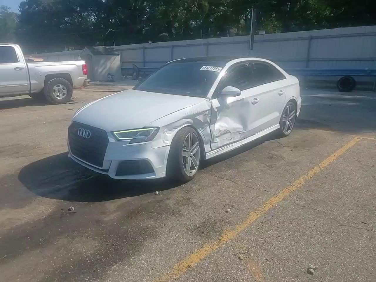 Фото: WAUJEGFF9LA104511