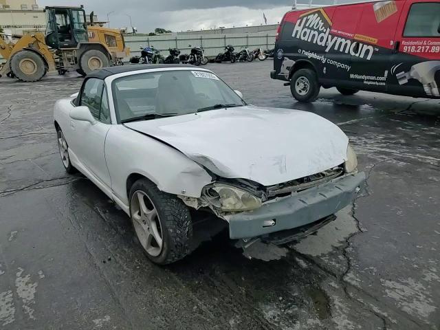 2002 Mazda Mx-5 Miata Base VIN: JM1NB353420225397 Lot: 81807055