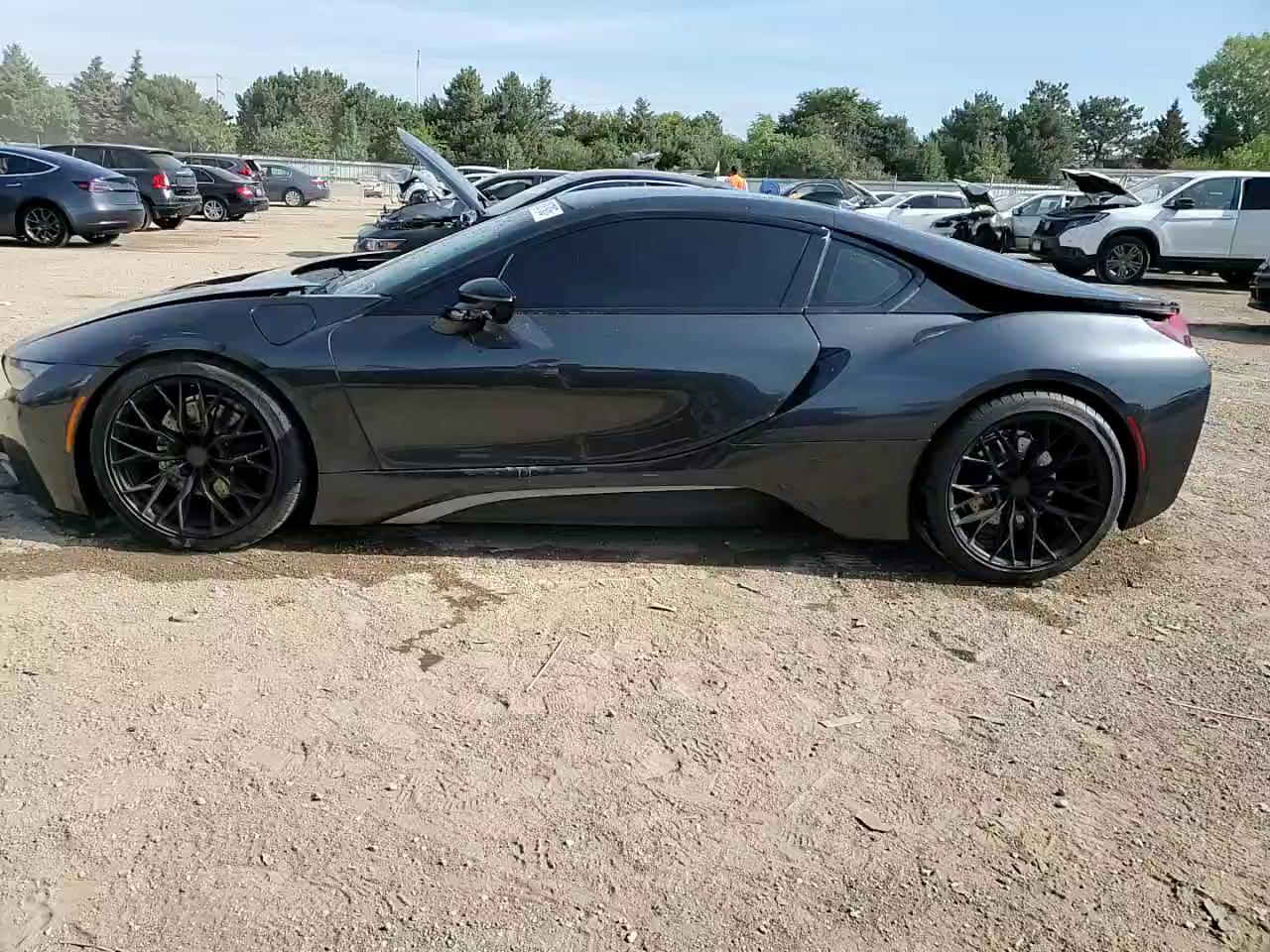 Фото: WBY2Z2C5XFV392089