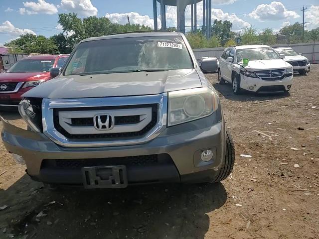 2011 Honda Pilot Touring VIN: 5FNYF4H9XBB084005 Lot: 71121295