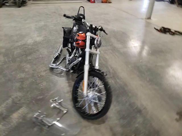 2010 Harley-Davidson Fxdwg VIN: 1HD1GP434AC327092 Lot: 71612655