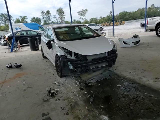 2016 Hyundai Elantra Se VIN: 5NPDH4AE8GH678262 Lot: 81745255